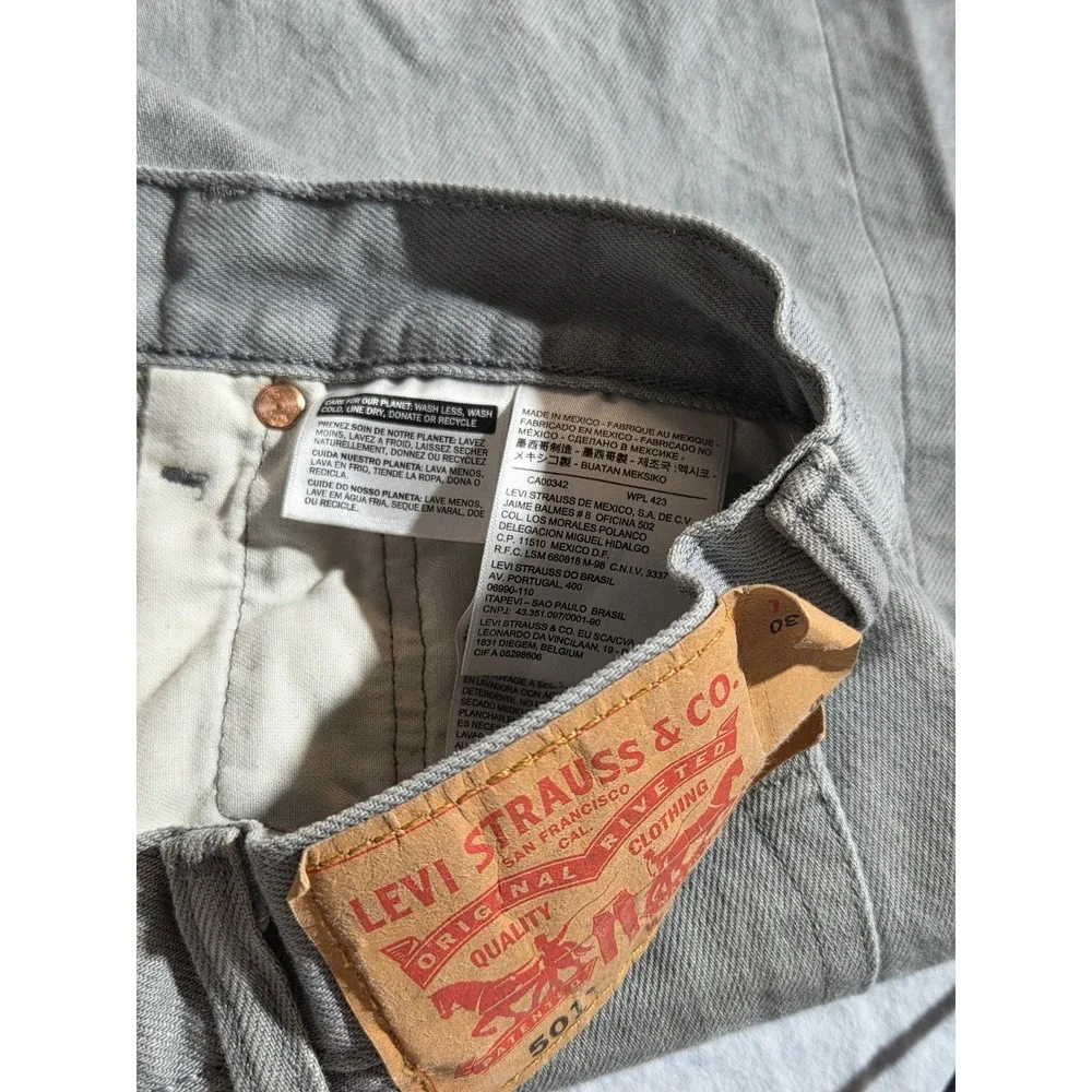 Levis 501 Original Fit‎ Grey Denim Jeans Mens 38x30 Straight Leg Button Fly
